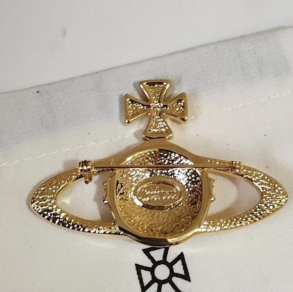 Vivienne Westwood Bas Relief Gold Brooch Brand New - Picture 4 of 10